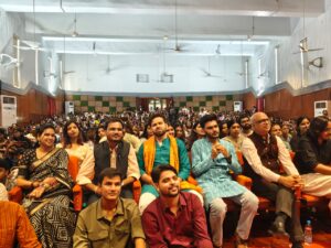 मिरांडा हाउस में ‘सिद्धिदा’: कवि सम्मेलन और गीत-ग़ज़ल प्रस्तुति में झूम उठा सभागार