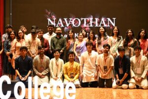 TEDxHinduCollege में गूंजे प्रेरणादायक विचार, युवाओं को मिला ‘नवोत्थान’ का संदेश